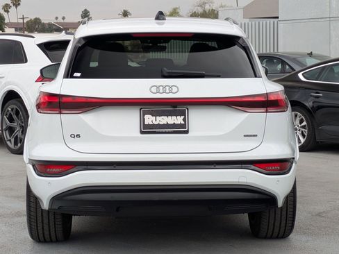 Used 2025 Audi Q6 e-tron Premium Plus w/ Premium Plus image 5
