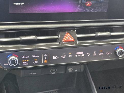Certified 2024 Kia Niro Wind FWD image 24
