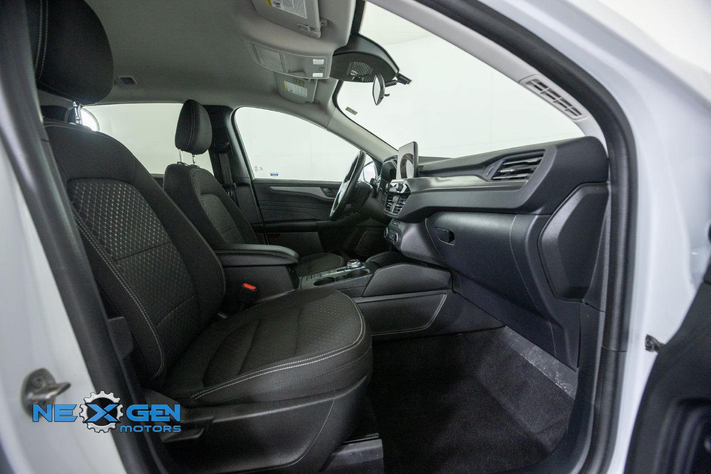 Used 2023 Ford Escape Active AWD/4WD image 43