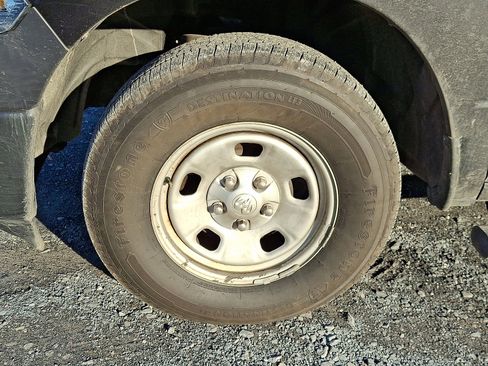 Used 2017 RAM 1500 Tradesman w/ Power & Remote Entry Group image 4