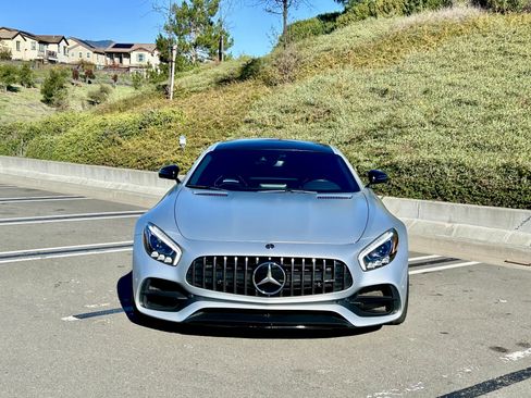 Used 2018 Mercedes-Benz AMG GT Coupe image 4