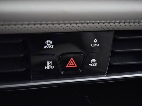 New 2026 Volkswagen Atlas SE image 15