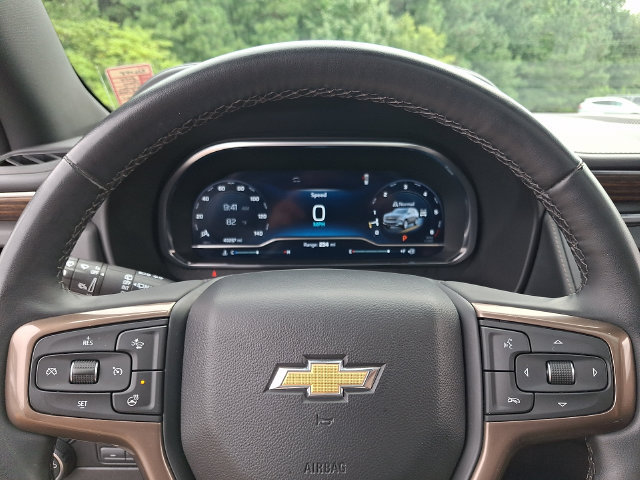 Used 2024 Chevrolet Suburban High Country AWD/4WD image 21