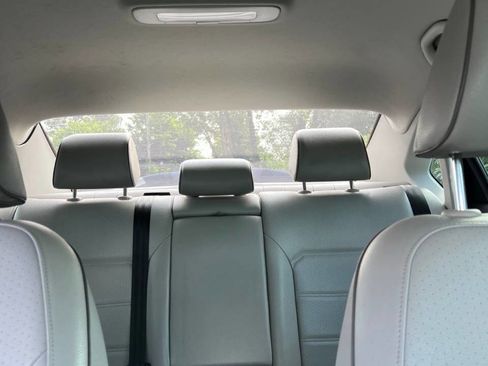 Used 2018 Volkswagen Passat 2.0T R-Line image 16