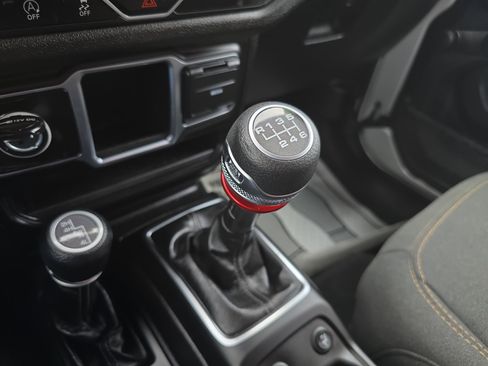 Used 2024 Jeep Wrangler Sport image 26