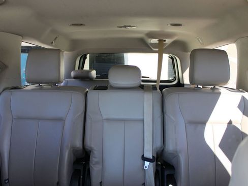 Used 2023 Ford Expedition Max XLT image 17