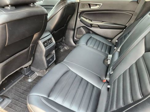 Used 2021 Ford Edge SEL w/ Class II Trailer Tow Package AWD/4WD image 9