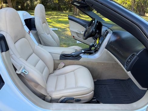 Used 2007 Chevrolet Corvette Convertible w/ Preferred Equipment Group image 34