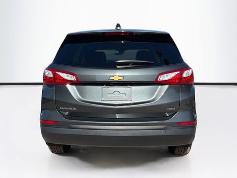 Used 2020 Chevrolet Equinox LS w/ LS Convenience Package image 4