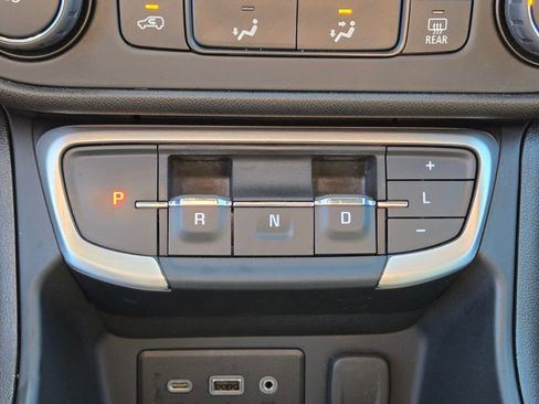Used 2024 GMC Terrain SLE FWD image 23