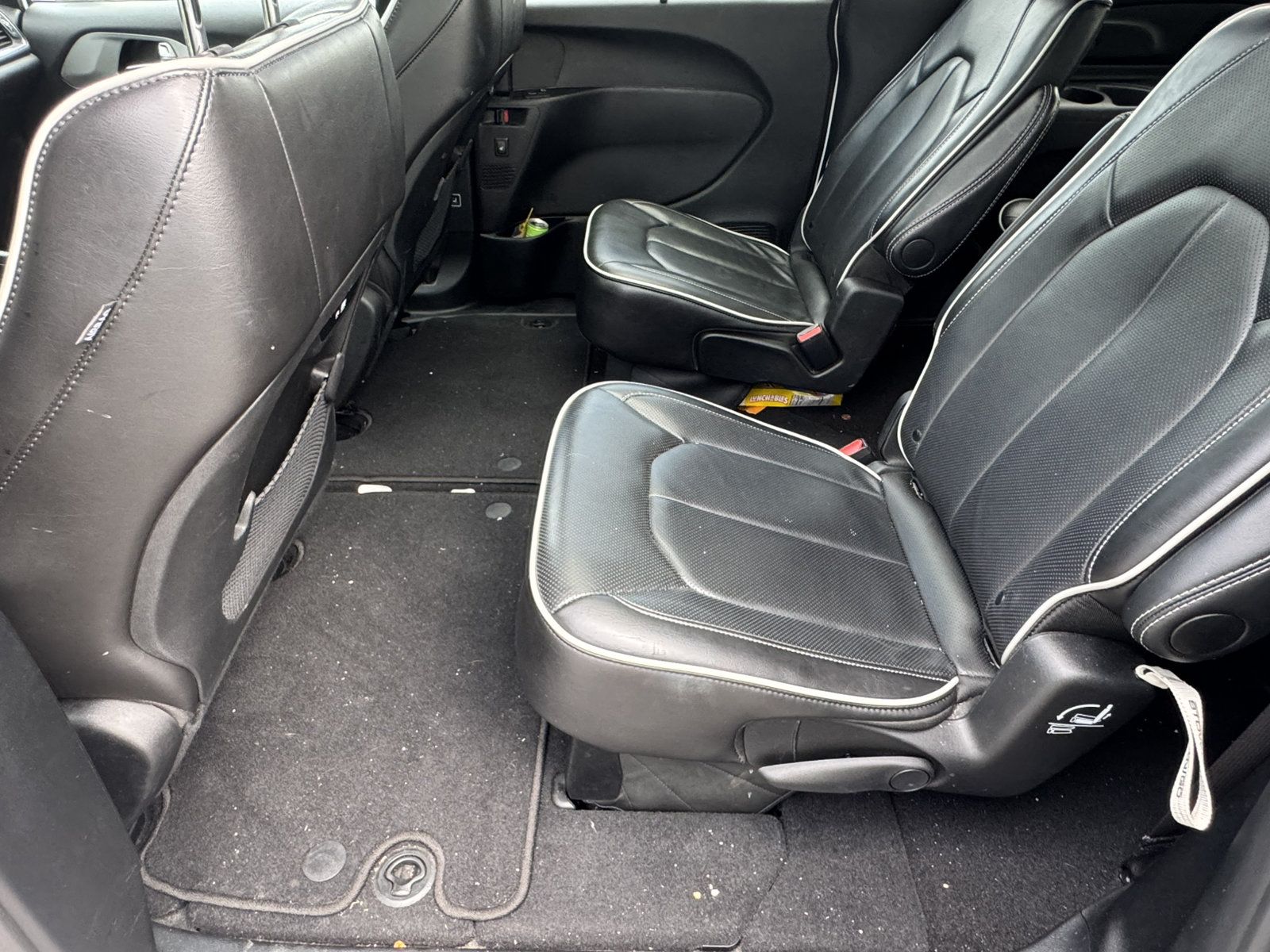 Used 2025 Chrysler Pacifica Limited FWD image 24