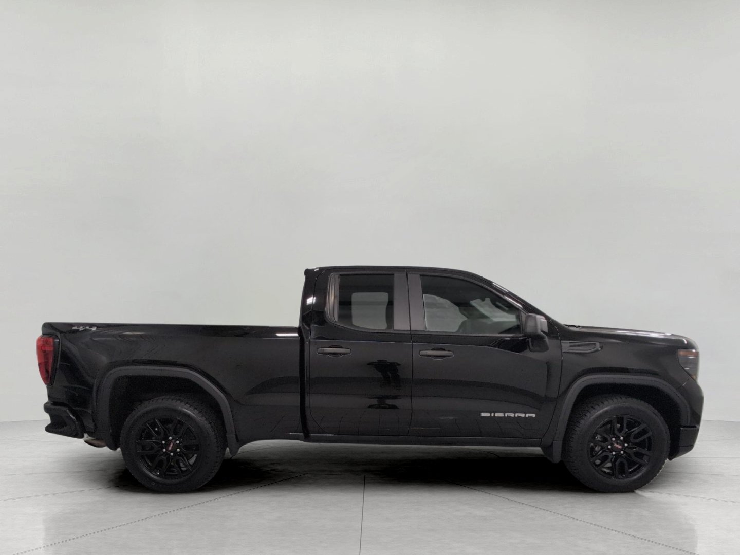 Used 2023 GMC Sierra 1500 Pro w/ Graphite Edition AWD/4WD image 12