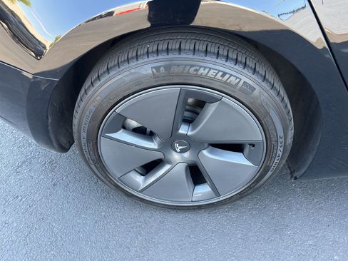 Used 2023 Tesla Model 3 Standard Range RWD image 11