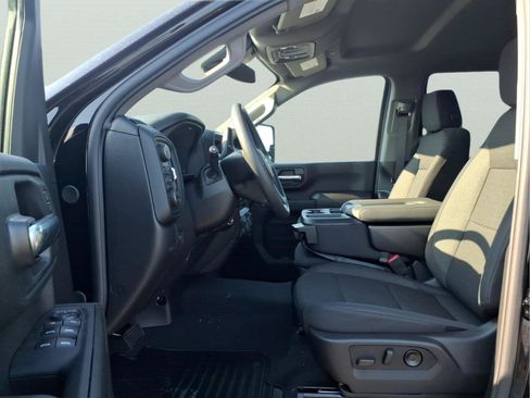 New 2026 Chevrolet Silverado 2500 Custom w/ Custom Value Package AWD/4WD image 15