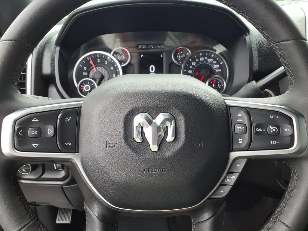 Used 2025 RAM 2500 Big Horn AWD/4WD image 5