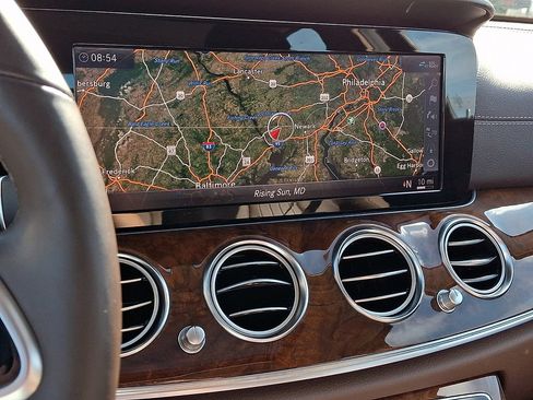 Used 2019 Mercedes-Benz E 300 4MATIC image 17