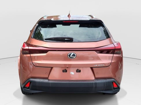 Used 2025 Lexus UX 300h FWD image 5