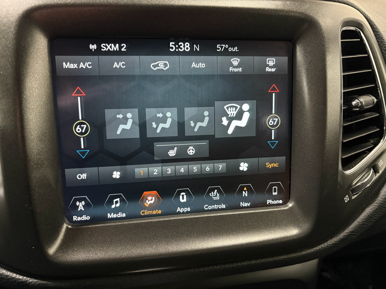 Used 2018 Jeep Compass Trailhawk w/ Leather Interior Group AWD/4WD image 20