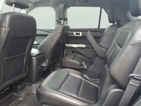 Certified 2023 Ford Explorer XLT w/ Equipment Group 202A AWD/4WD image 10