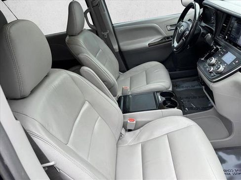 Used 2019 Toyota Sienna XLE Premium w/ Protection Package AWD/4WD image 22