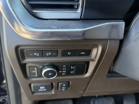 Used 2024 Ford F150 King Ranch w/ FX4 Off-Road Package image 19