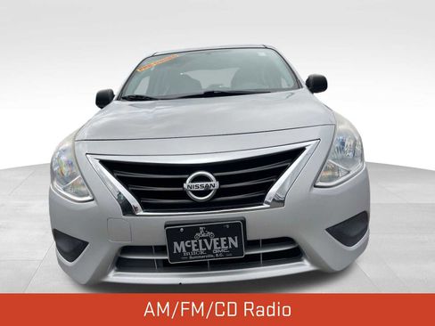 Used 2015 Nissan Versa S FWD image 2