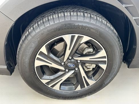 Used 2025 Subaru Crosstrek 2.5i Premium AWD/4WD image 37