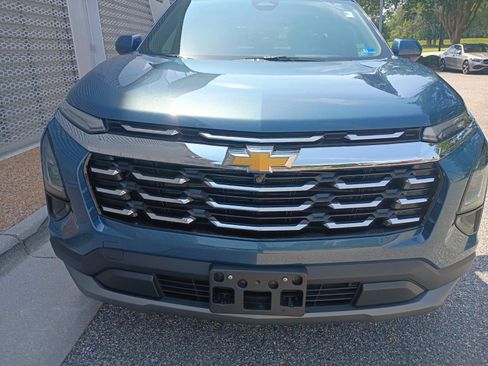 Used 2025 Chevrolet Equinox LT FWD image 5