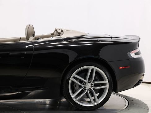 Used 2015 Aston Martin DB9 Volante Carbon Edition Convert image 9