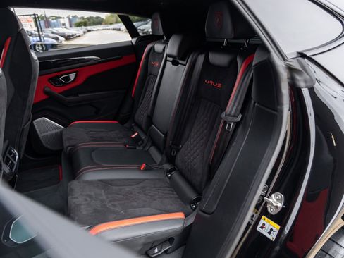 Used 2024 Lamborghini Urus S image 36