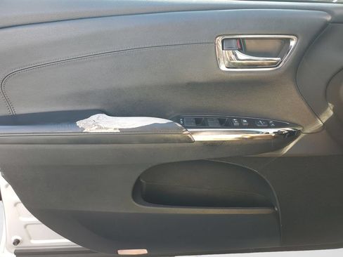Used 2014 Toyota Avalon XLE FWD image 18