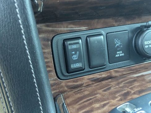 Used 2019 Nissan Armada SL w/ Premium Package image 17