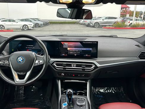 Used 2023 BMW i4 eDrive40 w/ Premium Package RWD image 34