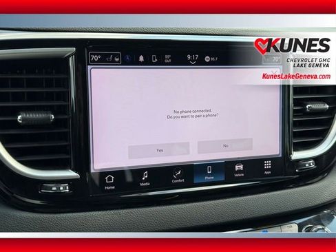 Used 2024 Chrysler Pacifica Touring-L FWD image 32