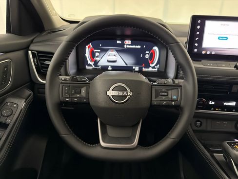 New 2026 Nissan Rogue Platinum AWD/4WD image 17