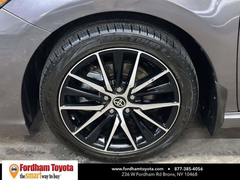 Used 2024 Toyota Camry SE w/ Cold Weather Package image 10