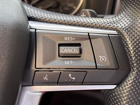 Used 2025 Mitsubishi Outlander ES FWD image 27
