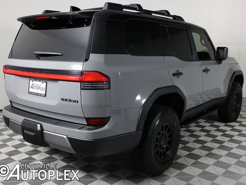 Used 2025 Lexus GX 550 image 6