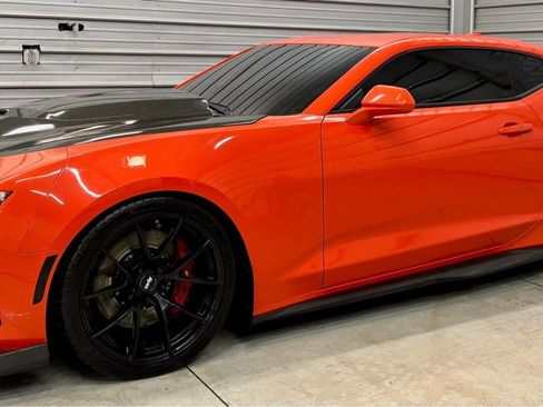 Used 2019 Chevrolet Camaro SS image 1