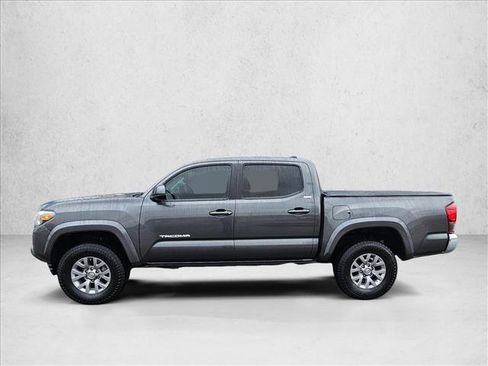 Used 2018 Toyota Tacoma SR5 image 2
