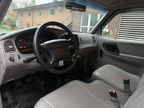 Used 2000 Ford Ranger XL image 9