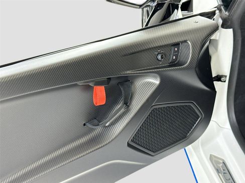 Used 2022 Lamborghini Huracan STO image 13