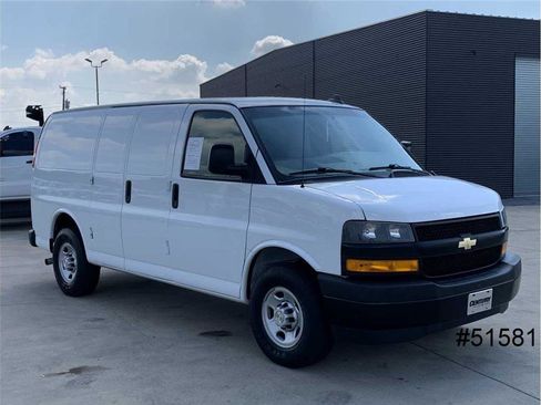 Used 2020 Chevrolet Express 2500 image 3