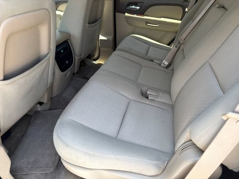 Used 2011 Chevrolet Tahoe LS RWD image 16