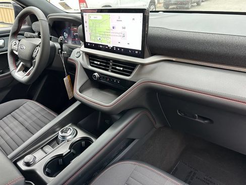 New 2026 Ford Explorer ST-Line w/ ST-Line Street Pack AWD/4WD image 18