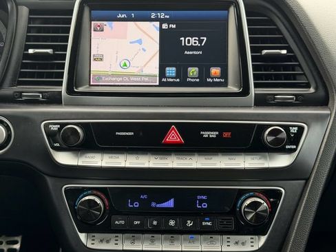 Used 2019 Hyundai Sonata Limited FWD image 16