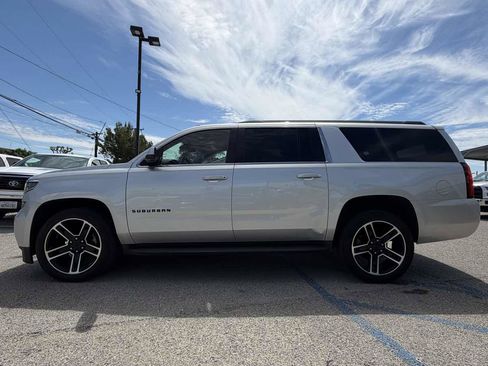 Used 2018 Chevrolet Suburban LT AWD/4WD image 2