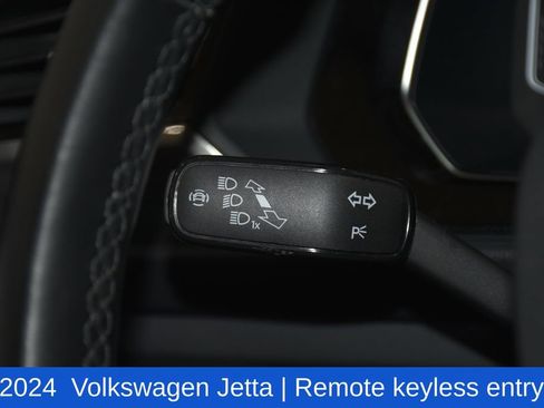 Used 2024 Volkswagen Jetta SEL FWD image 10