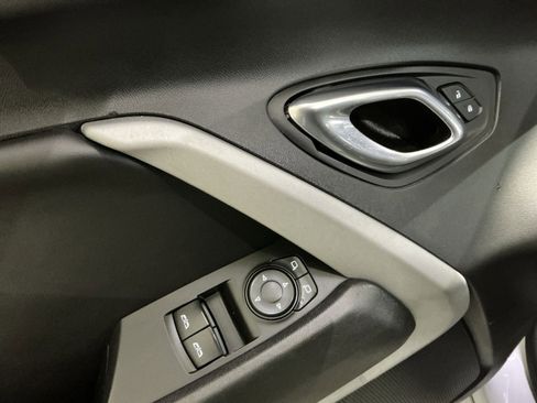 Used 2019 Chevrolet Camaro LT image 23