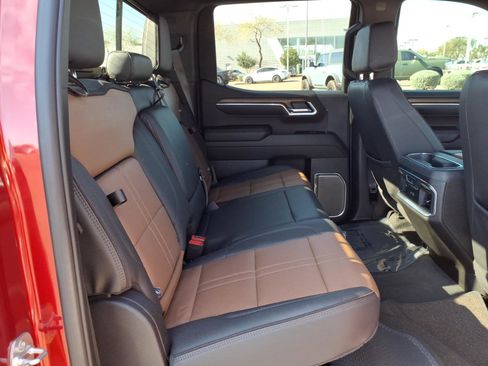 Used 2025 Chevrolet Silverado 1500 High Country w/ Z71 Off-Road Package image 15